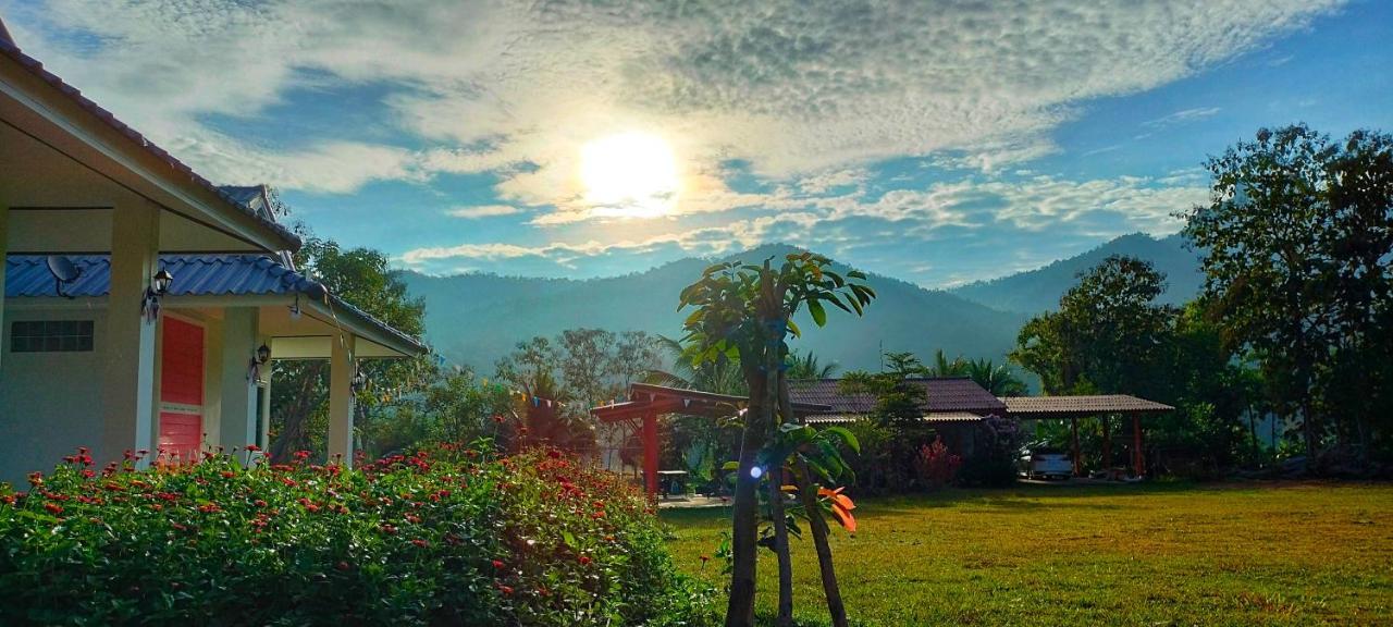 Khuang KomPimpisa Garden พิมพิศา การ์เด้นท์别墅 外观 照片